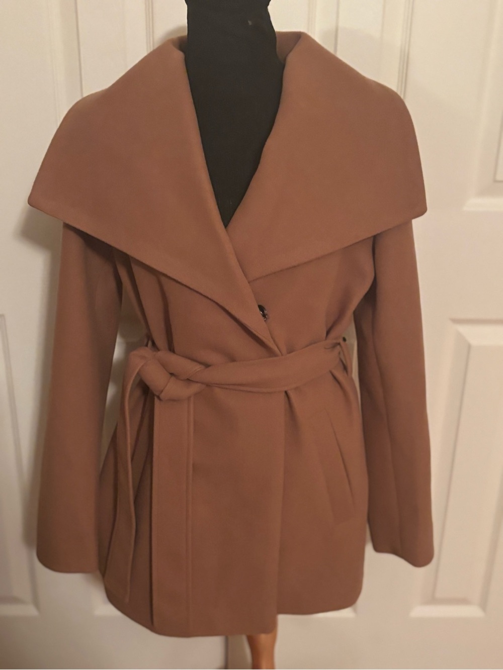 TAHARI EVELYN BELTED WRAP COAT SIZE S